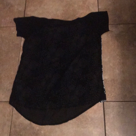 Tops - Picture 2 of 2